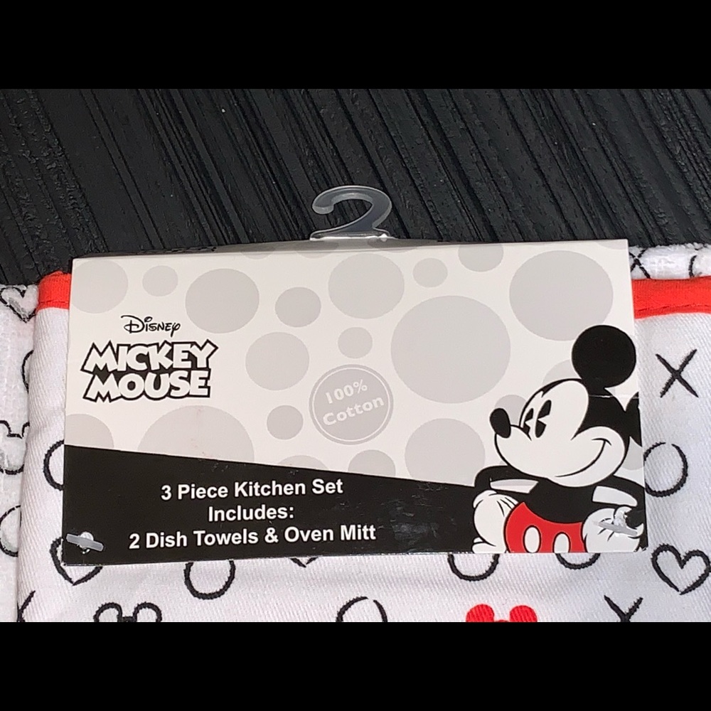 Disney Mickey Mouse 3 pc Kitchen Set Towels + Mit - Picture 4 of 5